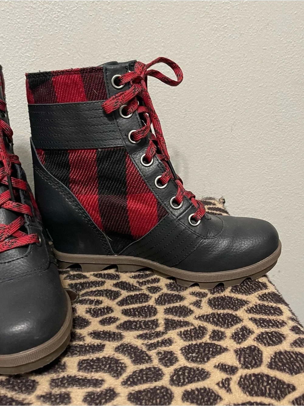 Sorel Lexie Buffalo Plaid Hidden Ankle Boots Lace Up Black Girls Size 37/5
